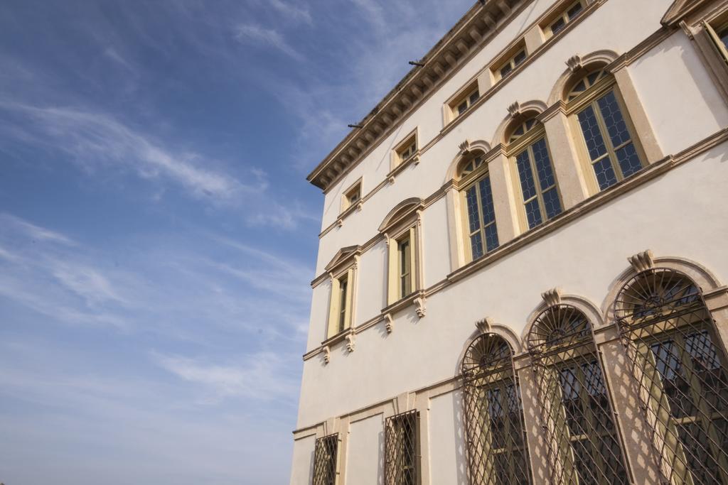 Villa Vecelli Cavriani Mozzecane Bagian luar foto