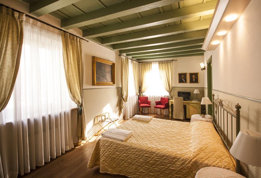 Villa Vecelli Cavriani Mozzecane Bagian luar foto