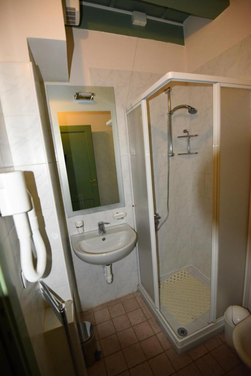 Villa Vecelli Cavriani Mozzecane Bagian luar foto