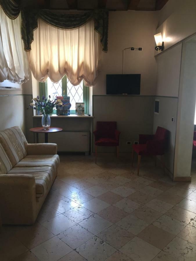 Villa Vecelli Cavriani Mozzecane Bagian luar foto