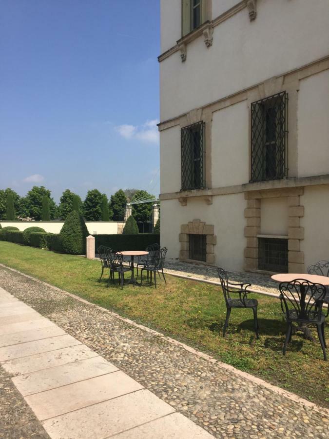 Villa Vecelli Cavriani Mozzecane Bagian luar foto