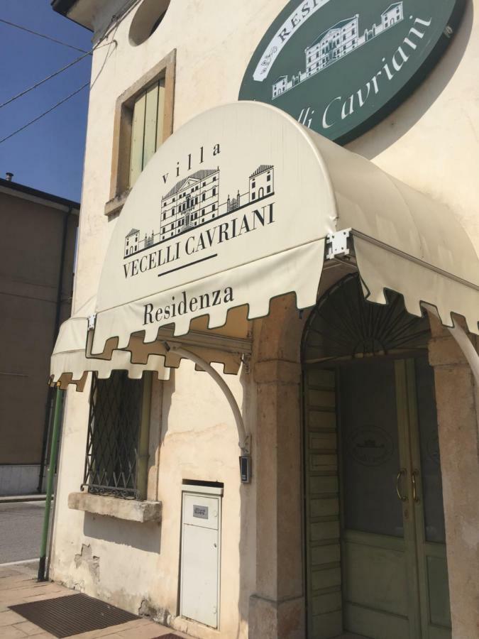 Villa Vecelli Cavriani Mozzecane Bagian luar foto