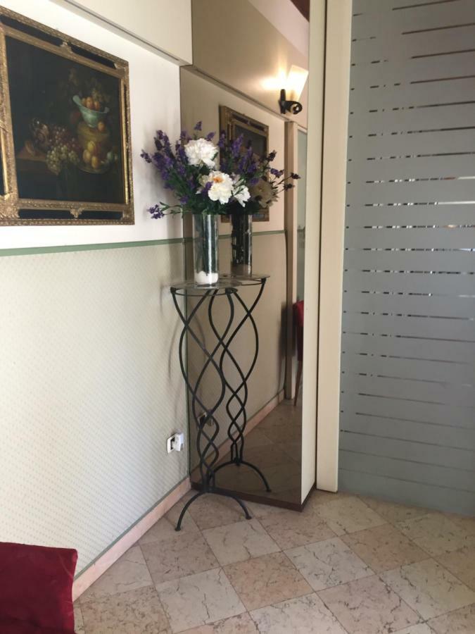Villa Vecelli Cavriani Mozzecane Bagian luar foto