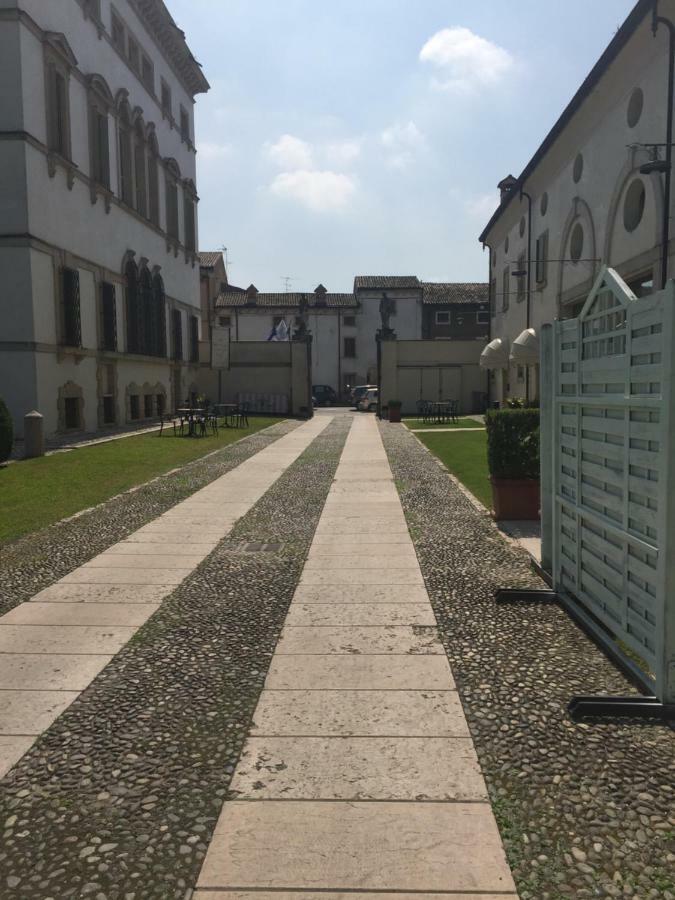 Villa Vecelli Cavriani Mozzecane Bagian luar foto