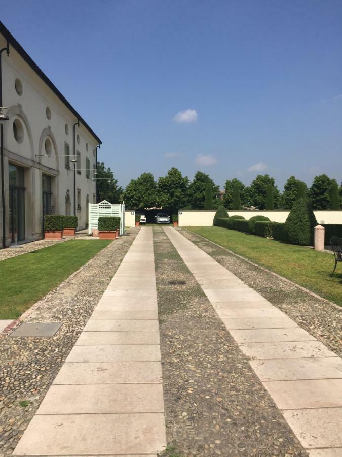 Villa Vecelli Cavriani Mozzecane Bagian luar foto